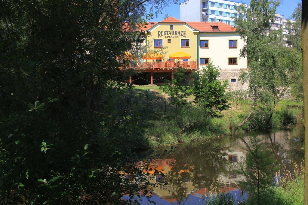 Hotel S Restauraci Splavek Strakonice Exterior foto